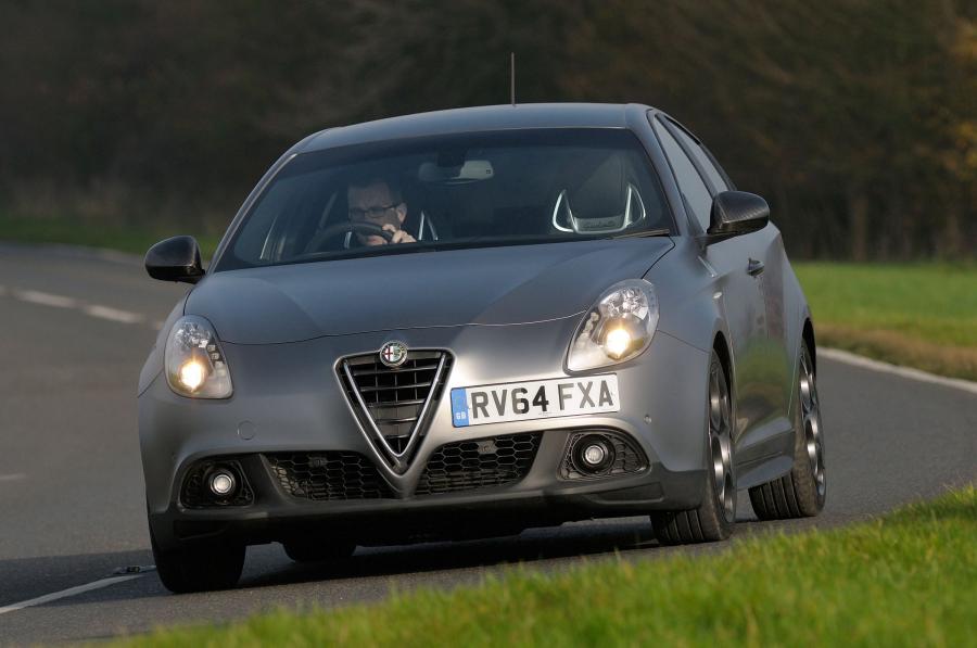  Alfa Romeo Giulietta Quadrifoglio Verde Launch Edition (940) 2014 года  (UK) (фото 1 из 12)